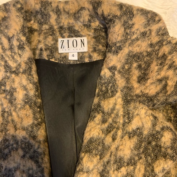 Zion New York Long Coat Size 4 - Picture 4 of 4